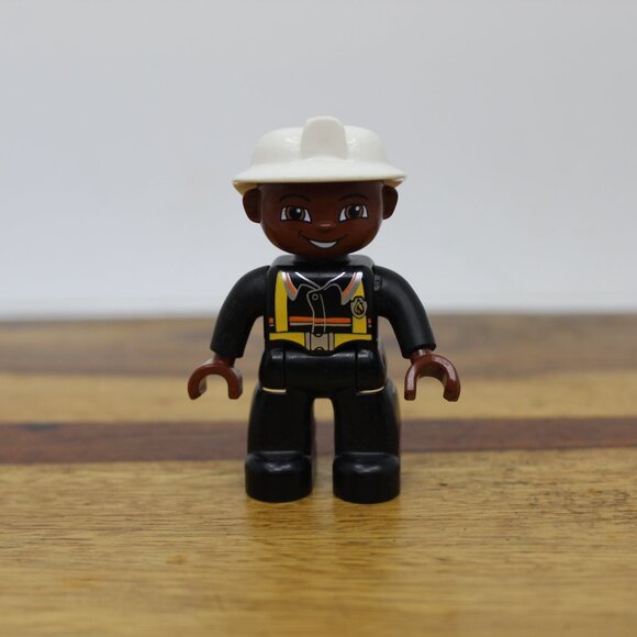 Lego Duplo Construction, Firefighter Excavator Operator & Chicken Figurine - Picture 8 of 13